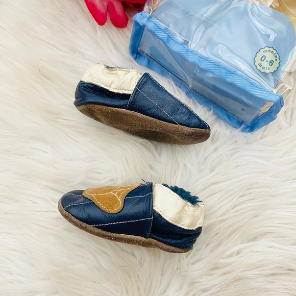 Robeez Baby Baseball Moccasins - Picture 5 of 7